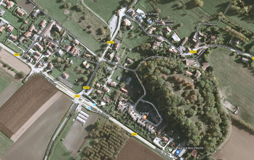 Vue aérienne d'un secteur du village concerné par un projet d'urbanisme