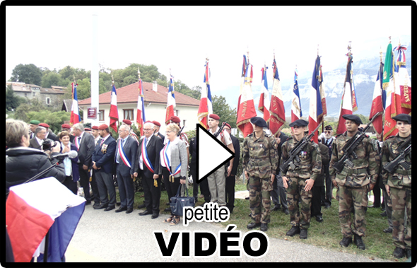 Vignette vidéo d'une cérémonie patriotique avec porte-drapeaux et militaires