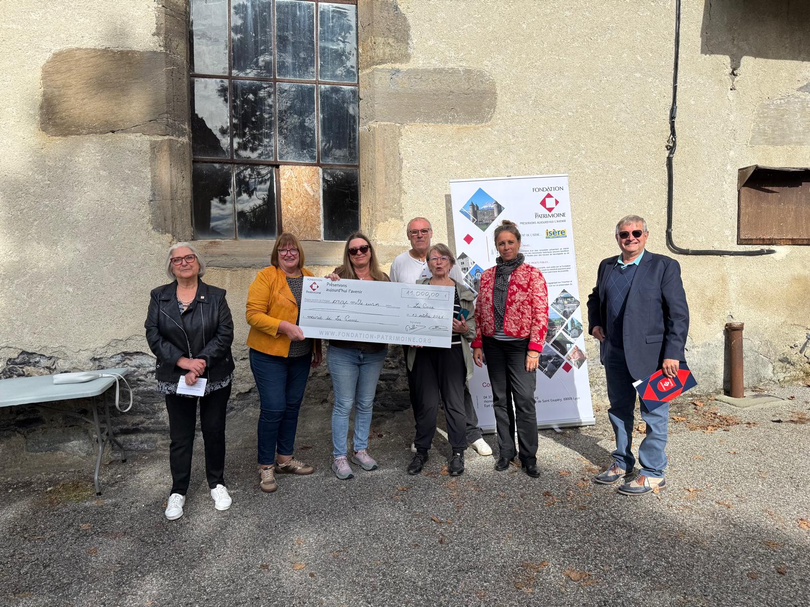 Restauration de l’église Saint-Pierre : la Fondation du Patrimoine remet un chèque de 11 000 €